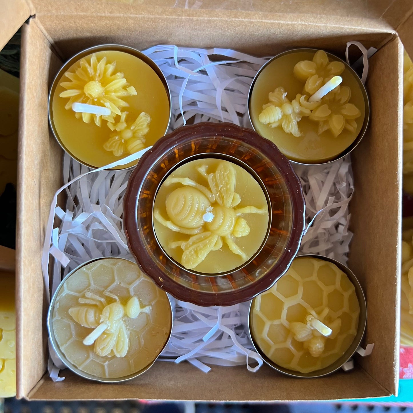 Beeswax Bee Tea Lights x 5 with holder- Gift box-0