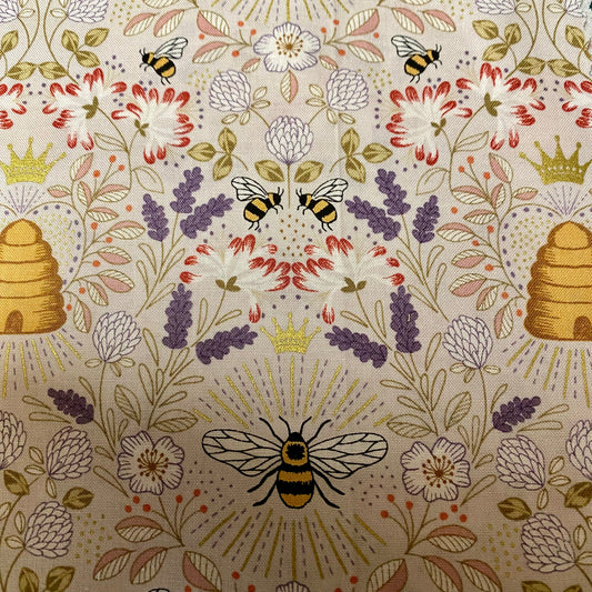 Queen Bee Fabric- Lewis and Irene-0