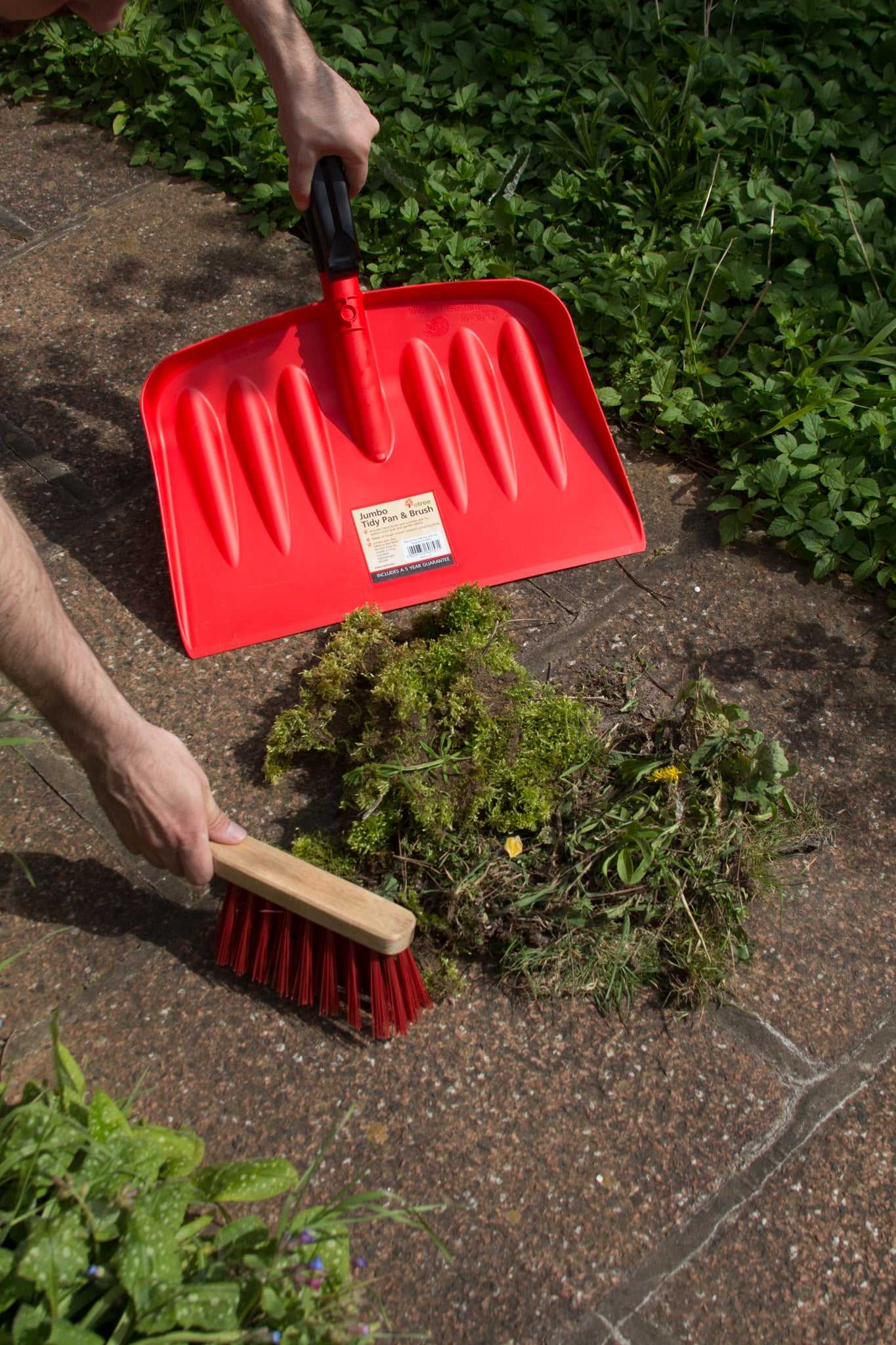 Eco Shovel Pro XL Dustpan and Hard Brush-4