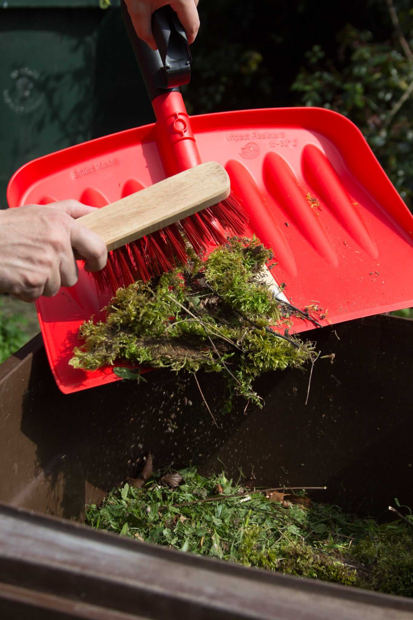 Eco Shovel Pro XL Dustpan and Hard Brush-7