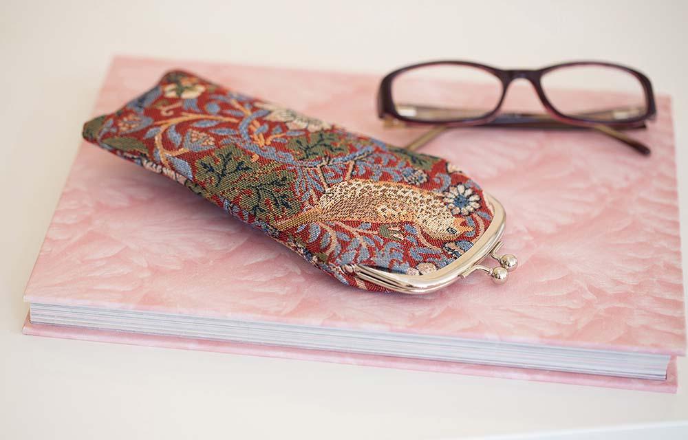 William Morris Strawberry Thief Red - Glasses Pouch-1