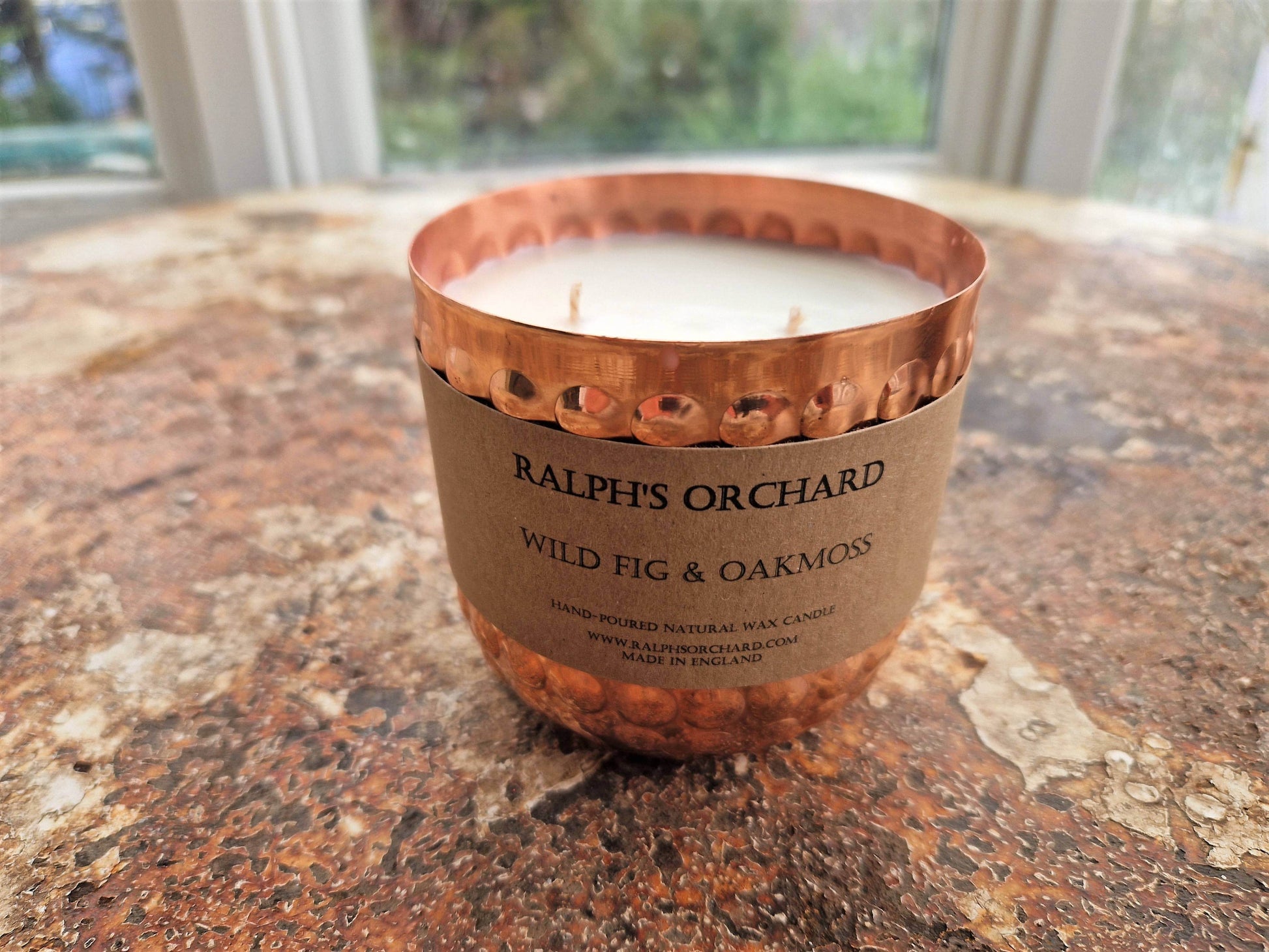 Wild Fig & Oakmoss Scented Candle-1