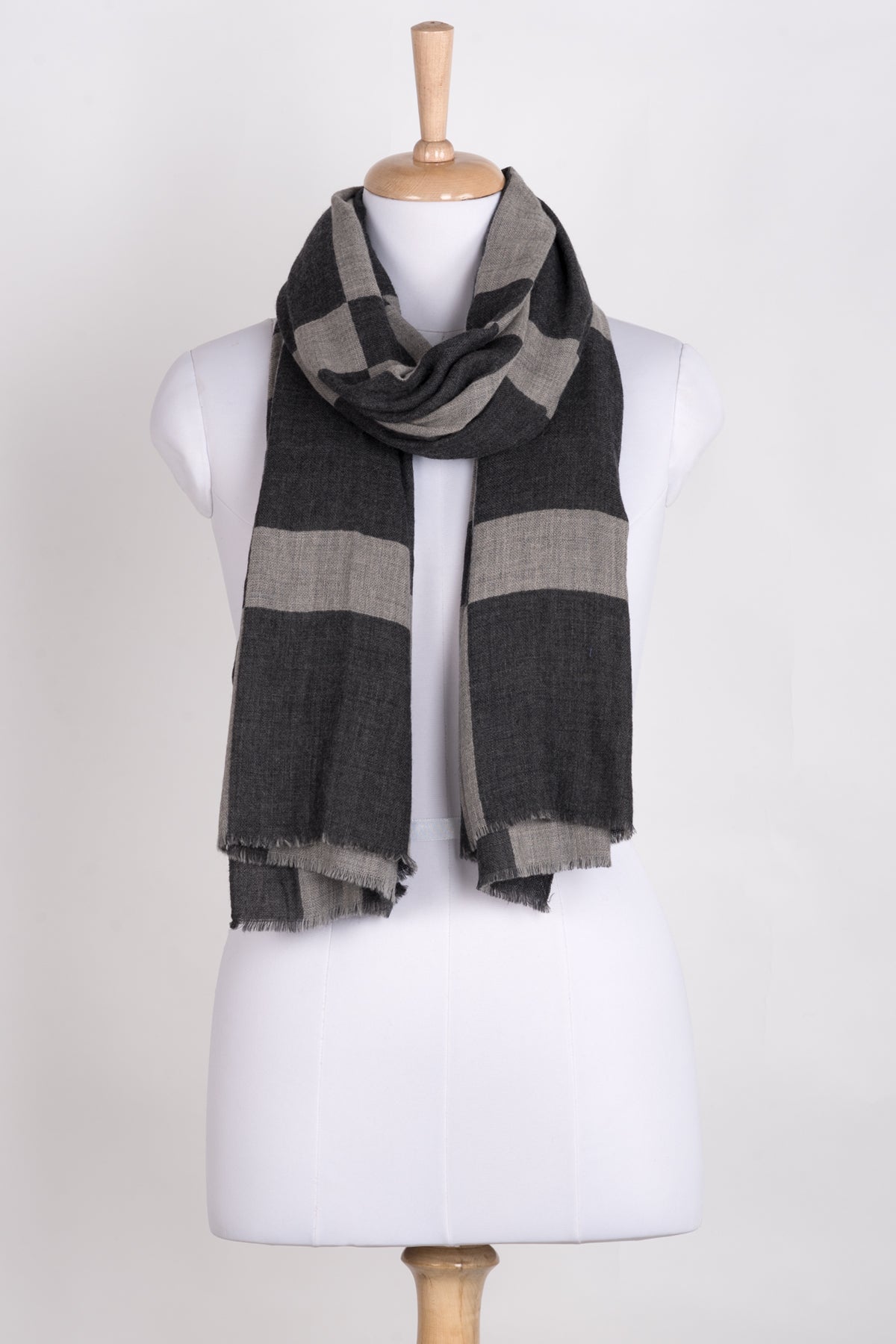 Windowpane Big Checks Jacquard Merino Wool Scarf - Grey-0